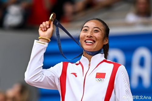 郑钦文回应撞脸科比：从奥运冠军到年终总决赛亚军的精彩历程