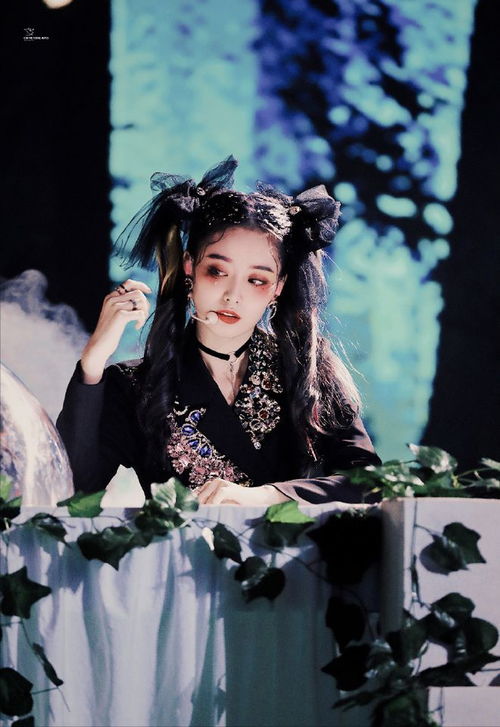 黄子韬与徐艺洋的爱情故事：从求婚到结婚照的点滴