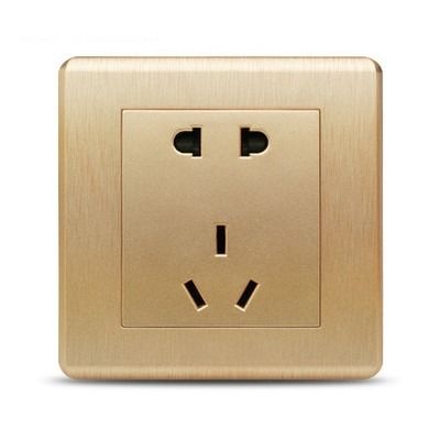 为什么中国要用五孔插座？从个人经验到行业标准的深度解析