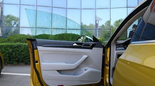 为啥不把车门设计成平推的，来预防“开门杀”呢？