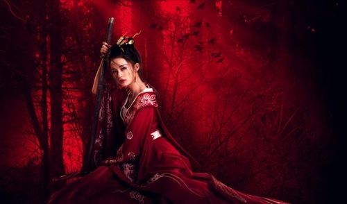 李沁：从‘蛇系美人’到多元魅力的绽放