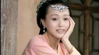 刘晓庆夸向太：双手托腮的少女