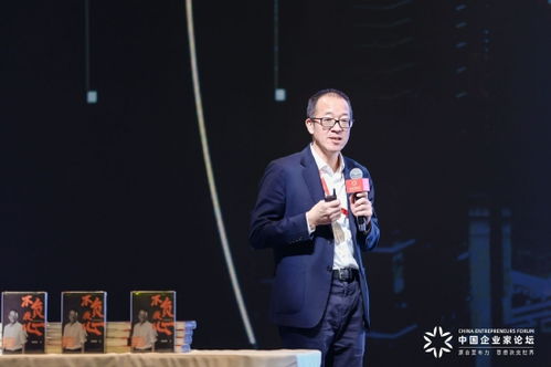 8点1氪 | 俞敏洪回应东方甄选亏损近亿，董宇辉“百亿直播间”崛起