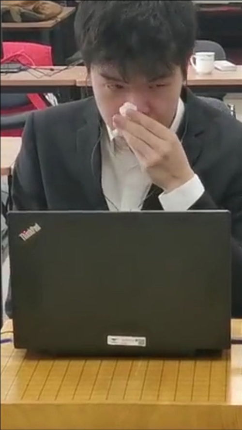 柯洁退赛 无缘“九冠王”：围棋巅峰对决背后的波折