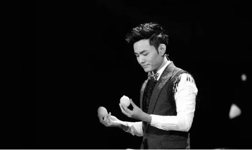 揭秘尼格买提春晚魔术失误背后：从数学到心理学的深度解析