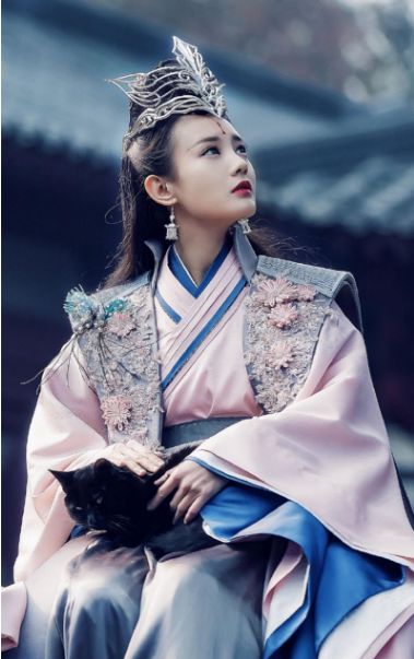 李一桐唐装美人太惊艳了