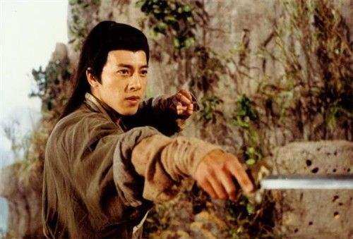 从迷茫少年到绝世高手：令狐冲的武功大成之路