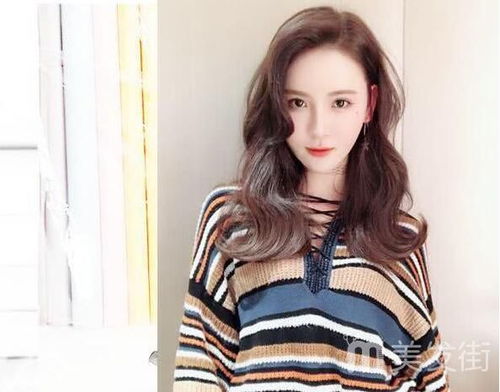 小姐姐烫发后秒变“阿姨”崩溃大哭：从时尚达人到表情包的惊险之旅