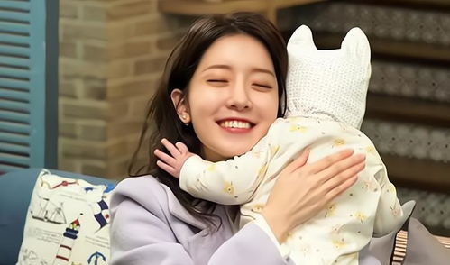 儿媳偷送金耳环，婆婆笑着笑着就哭了：婆媳情深的感人瞬间