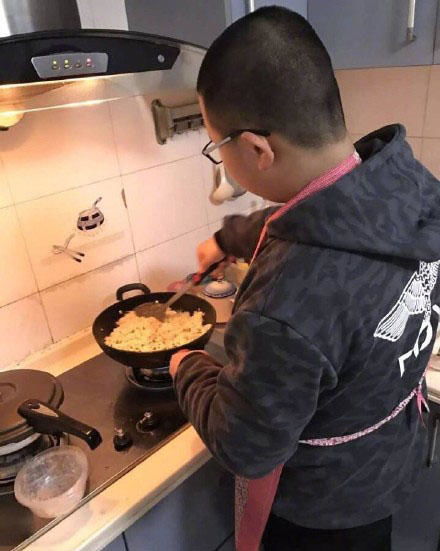 听到妈妈做饭以后孩子天都塌了：从误解到理解的温情故事