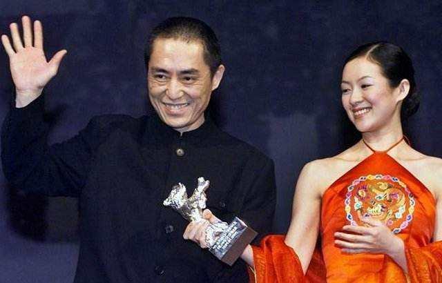 75岁张艺谋飞瑞士与女儿张末共度新年：亲情与电影艺术的传承