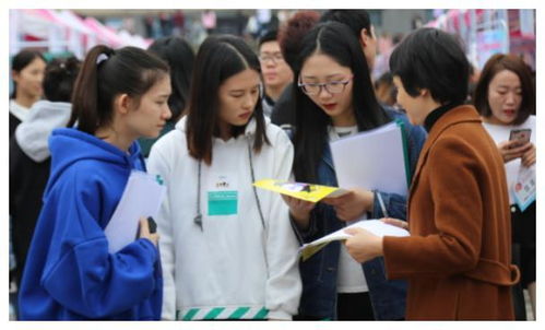 县城相亲的硕博生们：有人相31次没遇到“正常人”，有人相3次已在备婚