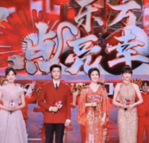春满东方，璀璨绽放：2025东方卫视春晚的精彩瞬间