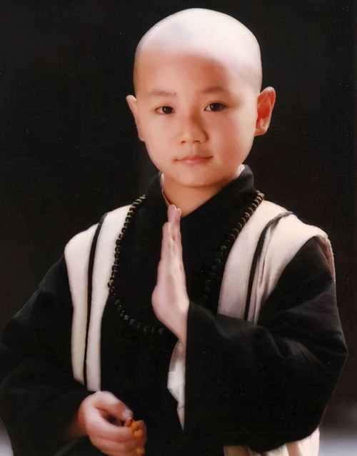 演员曹骏给大家拜年：新年新气象，温暖祝福送到家