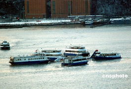 惊心动魄：美坠河客机上的64人奇迹生还