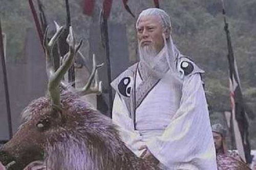 姜子牙坐骑四不像进村民家“拜年”