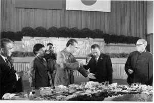 日媒报道：石破茂呼吁反思历史，推动中日关系向前