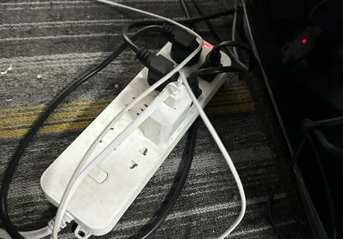 充电器一拔又是一年：那些离别的瞬间