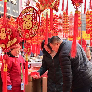 春节市场年味浓、人气足、消费旺