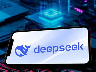 周鸿祎深度解读：DeepSeek引发的AI革命与英伟达股价波动