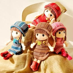 高价玩偶新年服：打工人轻断亲背后