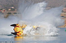 海南3人落水奇迹生还！现场：风急浪高 机器人“救生圈”破浪救起