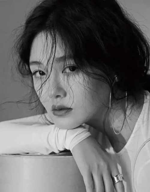 大S的透明人生：公众视野下的真实与虚幻