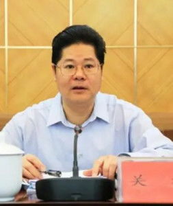 广西财政厅原副厅长王代玉：从逢请必到到被双开