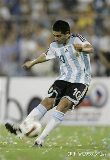 为什么现代足球前腰的实力不如以前了？