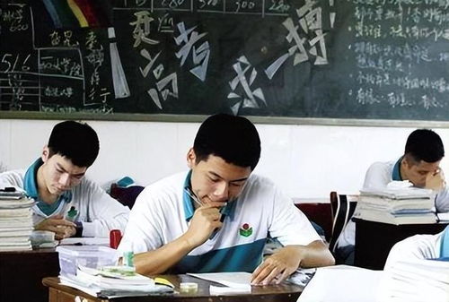 家长举报提前开学，工作人员回应引争议：教育公平与沟通的重要性