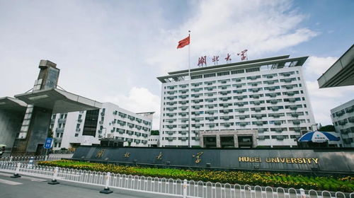 张家界旅游陷阱：多网友曝饭店联合司机宰客，游客权益何去何从