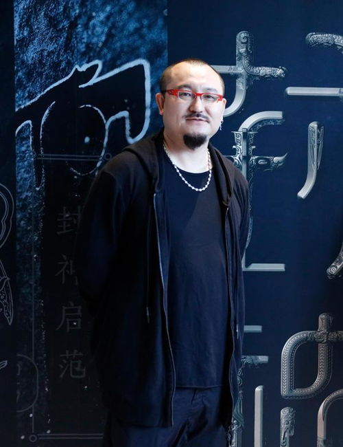 乌尔善被封神：粉丝贴脸开大背后的真相