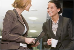 领导总拿我「杀鸡儆猴」，有后台的我该如何应对？