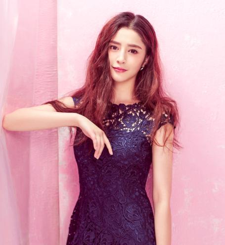 李心艾官宣怀孕：新生命的喜悦与期待