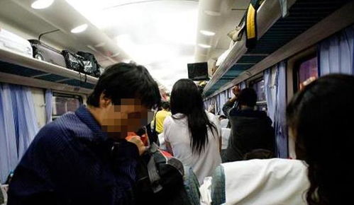 惊险一刻：女生错位表演“生吞列车”，背后的故事