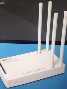 小伙用铁衣架连接信号，电视直接花屏：一场意外引发的科技探索