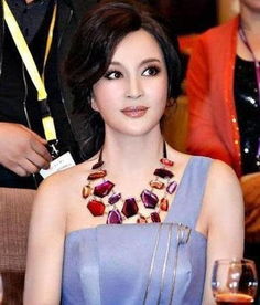 刘晓庆妹妹：未卷走刘晓庆财产，真相令人深思