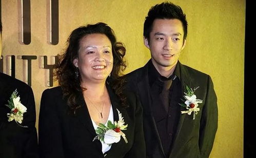 张兰汪小菲账号屡次违规被罚未改正：背后真相大揭秘