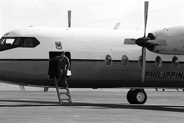 美国阿拉斯加失联飞机上10人全部遇难：一场令人心碎的悲剧