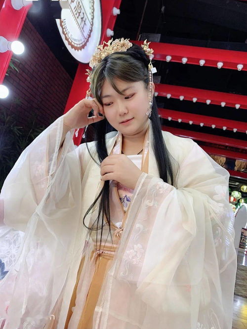 寒潮下的日本校园：禁止穿裤袜的规则引发争议