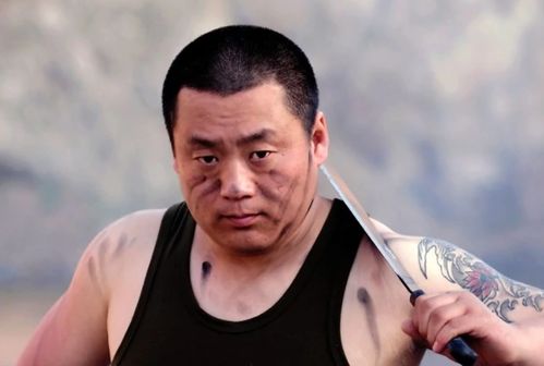 宋晓峰回应被赵本山“亲了一口”：背后的故事远比你想象的有趣