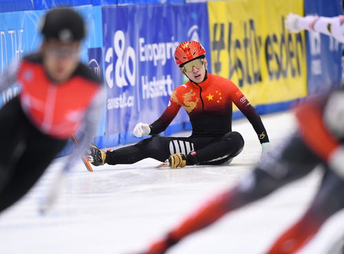 林孝埈无缘1000米决赛：弯道失误背后的故事