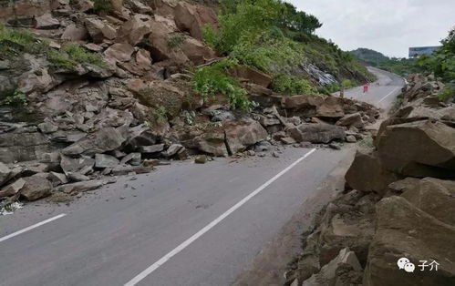 四川山体滑坡：村民徒手刨石头救人的感人瞬间