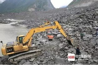 航拍四川宜宾滑坡：挖掘机入场，救援现场直击