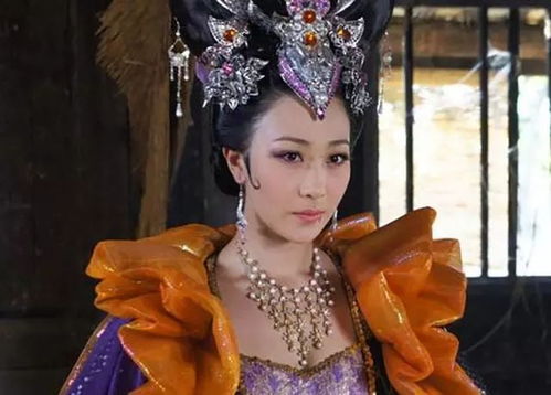 曾黎模仿石矶娘娘：从校花到经典角色的蜕变之旅