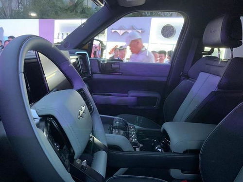 比亚迪智驾战略：6.98万的高阶智驾，传统汽车定价体系还能撑多久？