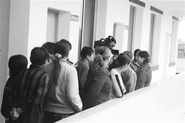 警方介入调查老师唐某某：一场关于隐私与师德的反思