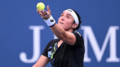 郑钦文vs贾巴尔：中国小将的闪耀时刻