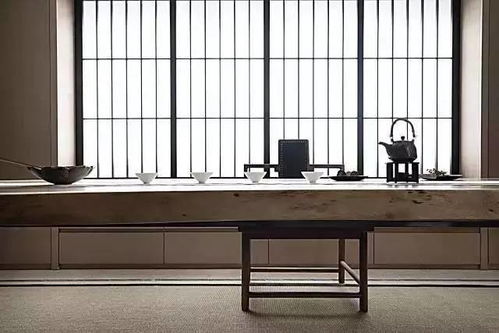 茶香与墨韵：在低谷中领悟人生半称心