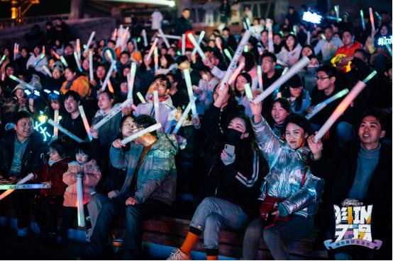 抖王杯心动之夜表演赛：一场音乐与创意的盛宴